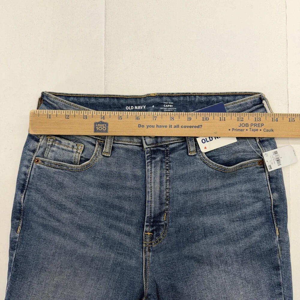 Old Navy High-Rise Capri Jeans Womens 4 Blue Medium Wash Stretch Denim Pants